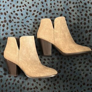 Women's Tan Ankle Boots